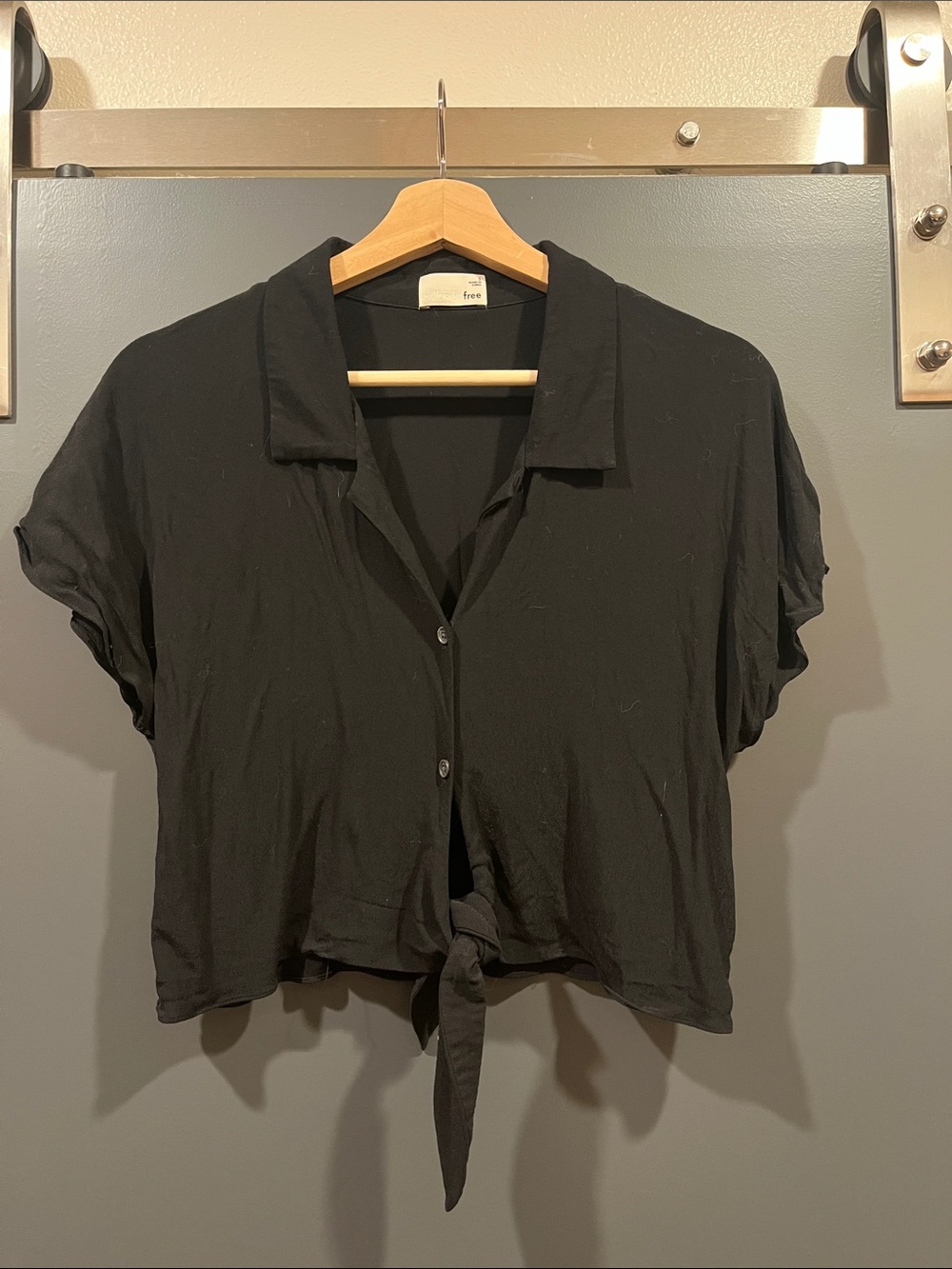Aritzia Wilfred Free Front Tie Blouse